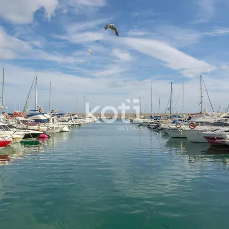 Koti - Dona Sofia 2 公寓